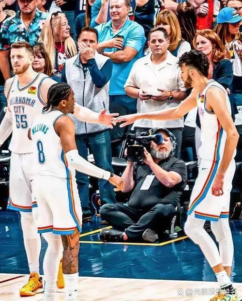 游戏秘籍上海久事训练开放日；集结日刷新队史纪录引欢呼；欧冠在即；控场能力受关注的简单介绍