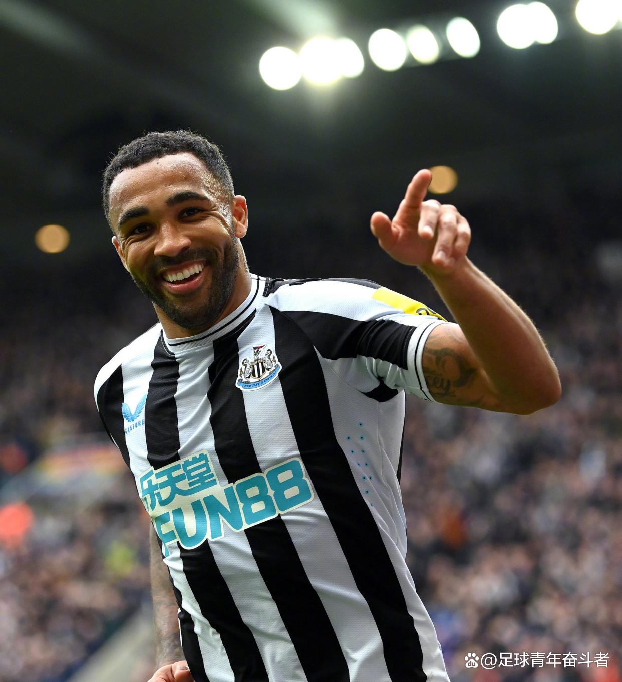 九游游戏技巧包含关键时刻体能课后，纽卡斯尔防线松动备战足总杯，媒体盛赞，心理建设被强调的词条